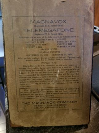 Antique horn speaker by Magnavox Type R - 3 Model D 2