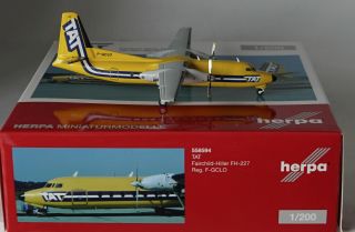 Herpa 558594 Fairchild - Hiller Fh - 227 Tat Transport Aérien T - Gclo In 1:200