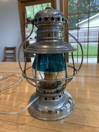 Adams & Westlake Conductors Railroad Lantern With Green Over Clear Cracked Globe