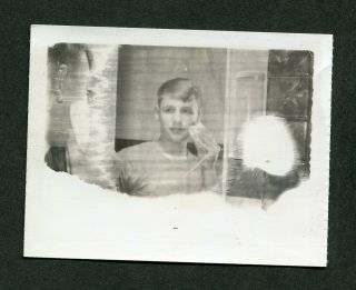 Unusual Bad Vintage Polaroid Photo Boy Shaving Way To Manhood In Mirror 426055
