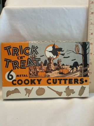 Vintage Set Of 6 Halloween Trick Or Treat Metal Cookie Cutters