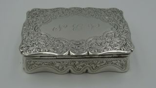 Fine Highly chaised Silver Table Snuff box by Colen Hewer Cheshire,  Chester 1904 2