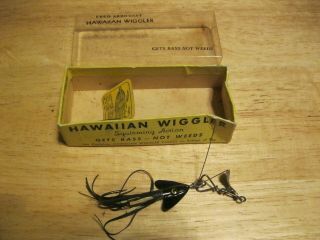 Fred Arbogast Hawaiian Wiggler 2 In Black In 1/4 Oz
