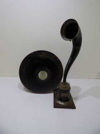 Antique 1920s Magnavox Metal Radio Horn Speaker Lion Decal Type R2 Model B 3354