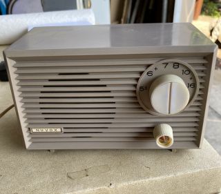 Vintage Nuvox Table Top Tube Radio Made In Japan