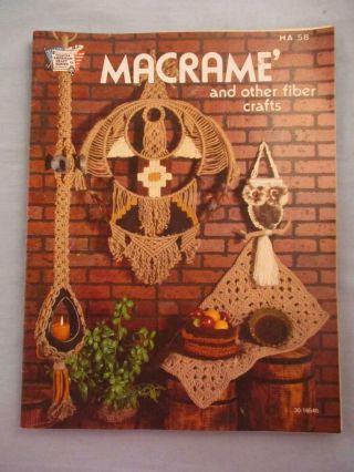 Vtg Macrame And Other Fiber Crafts Plant Hangers Owl Wall Hangings Patterns Book