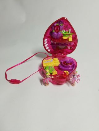 Vintage Polly Pocket Compact 2000 Fruit Surprise Strawberry With 2 Figures
