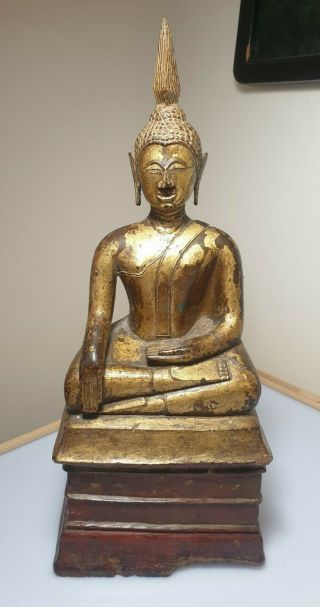 A Lovely Qing Dynasty Gilt Lacquered Wood Figure Of The Medicine Buddha.