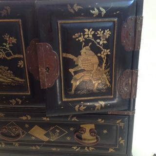 Antique Japanese Lacquer Jewel Box / Table Cabinet With Samurai Warrior.