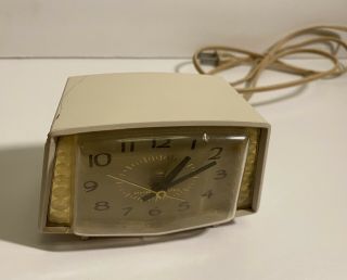 Vintage Mid - Century Modern General Electric Clock Made In U.  S.  A.  Model 7281 3