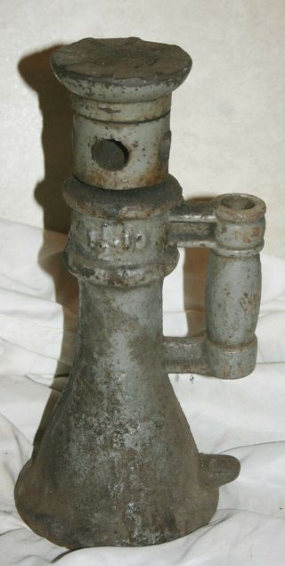Antique Vulcan 1 - 1/2x10 Railroad - House - Barn Screw Type Bottle Jack Repurpose Use