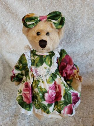 Vintage 1962 Old Country Roses Royal Albert Ltd.  Anna Bear Country Cousin