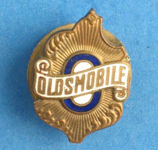 095 Oldsmobile Car Auto Enamel Pin Badge