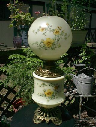 Old Orig.  1890s Ornate Floral Victorian Antique Gwtw Parlor Oil Lamp