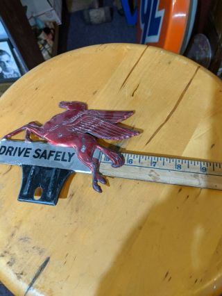 Vintage Mobil Pegasus Flying Horse Drive Safely License Plate Topper 3