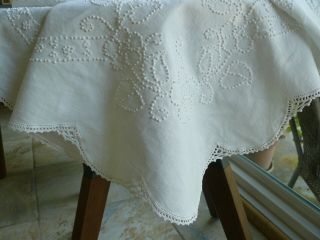 Vintage Linen White Work & Crochet Tablecloth Floral Design 40 X 44