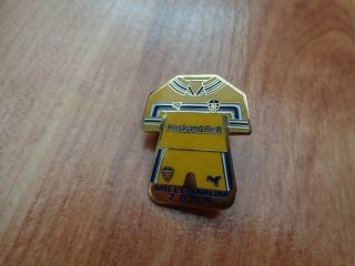 Classic Vintage Leeds United 2000 Away Shirt Enamel Football Pin Badge