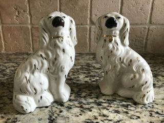 Stunning Antique Porcelain Staffordshire Spaniel Dog Figurines 5.  5 " Tall