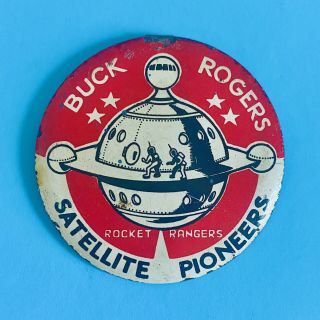 Vintage Tin Litho Badge Pin - Buck Rogers Satellite Pioneers Rocket Runners 1952