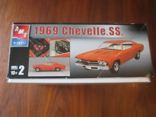 Vintage AMT/ERTL - 1969 Chevelle SS 1:25 Model Kit 2002 NOS 2