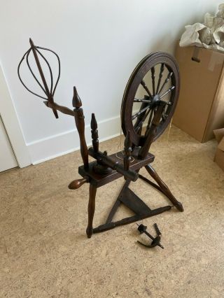 Vintage/antique Spinning Wheel - Travel Spinning Wheel