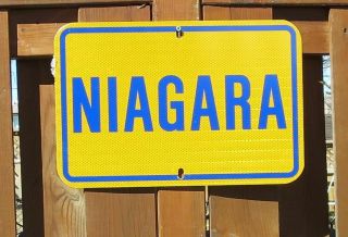 Ontario Canada Qew " Niagara " Directional Tab Highway Road Sign