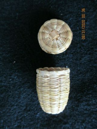 Hand Made Vintage Sweet Grass Thimble Holder