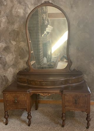 Vanity Set With Mirror