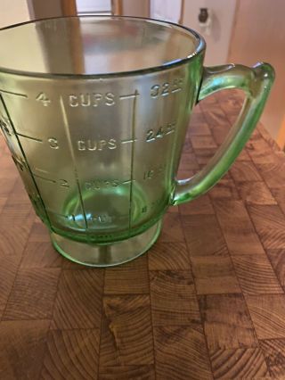 Vintage Green Glass Measuring Cup Pitcher 1 Qt - 4 Cups - 32 Oz W/Pedestal Base 3