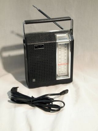 Vintage Panasonic Rf - 689c Portable Am/fm Radio