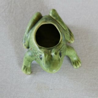 For your consideration is this Vintage Brush McCoy Pottery Green Frog Planter. 3