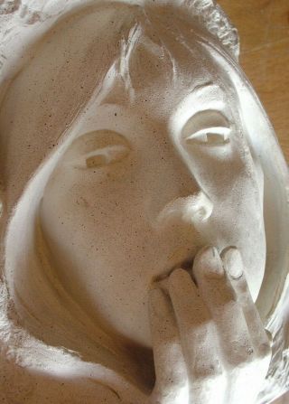 Vintage 1982 Austin Prod Inc Modern 3D Sculpture Girl Woman Face Hand on Mouth 3