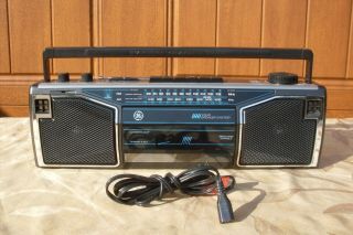 Vintage Ge General Electric 3 - 5622a Cassette Tape Radio Boombox.