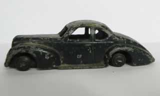 Vintage Dinky Toys Die Cast Car.  Studebaker.  In Need Of Restoration / Well