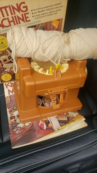Vintage Mattel Knitting Machine 1975 As Seen On TV W/ Box and Project Book 3