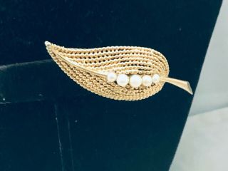 Vtg.  Boucher Numbered Faux Pearl & Textured Gold Tone Leaf/seed Brooch