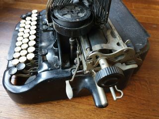 The Oliver No 9 Antique Typewriter from 1910s/ 1920s (Oliver 9) 3