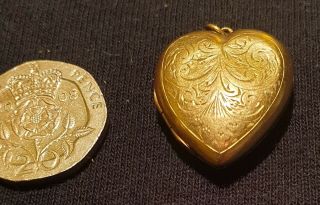9ct Gold Heart Shaped Locket Filigree Engraved Front.  Marked B&f Vintage