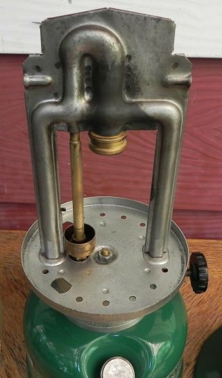 Vintage Coleman Lantern Model 639 Kerosene CP Rail dated 1/84 shape 3