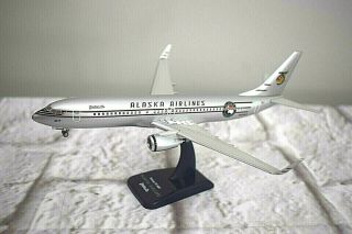 Hogan Alaska Airlines Boeing 737 - 800 Starliner Desk Model W/ Stand 1:200 Scale