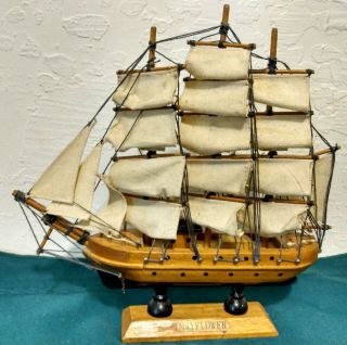 Vintage Mayflower Sailing Ship Model Table Top