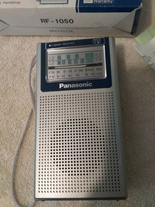 Vintage Panasonic 4 Band Receiver RF - 1050 Portable TV AM/FM Pocket Radio 2