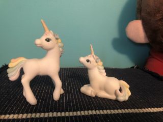 Set Of 2 Vintage 1983 Porcelain Bisque Unicorns With Rainbow Hair And A Flower
