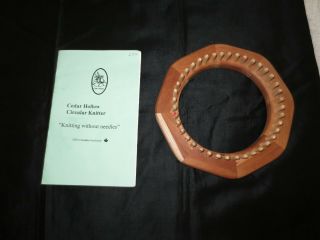 Vintage Cedar Hollow Circular Knitter With Instructions Booklet
