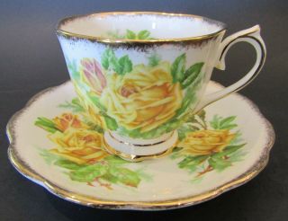 Vintage Royal Albert " Tea Rose " Bone China Teacup And Saucer Made In England