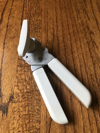 Pampered Chef Can Opener - Vintage - In Great Shape.  Hardly