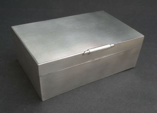 Lovely Art Deco Style Solid Silver Cigarette Box - W.  H.  M.  Anton Ltd - B 
