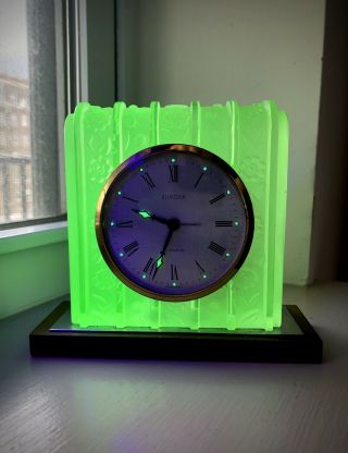 Antique Art Deco Uranium Glass Clock