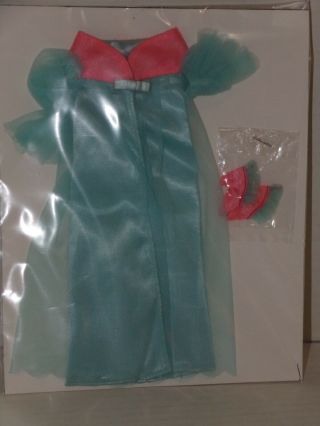 Vintage Barbie " Family Cloud Robe And Booties " Outfit