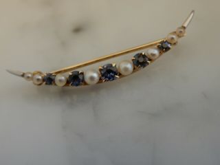 A Stunning 18 Ct Gold Antique Sapphire And Pearl Crescent Brooch Cased